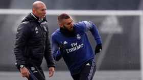 Benzema con Zidane en el entrenamiento. Foto: Insagram (@karimbenzema)