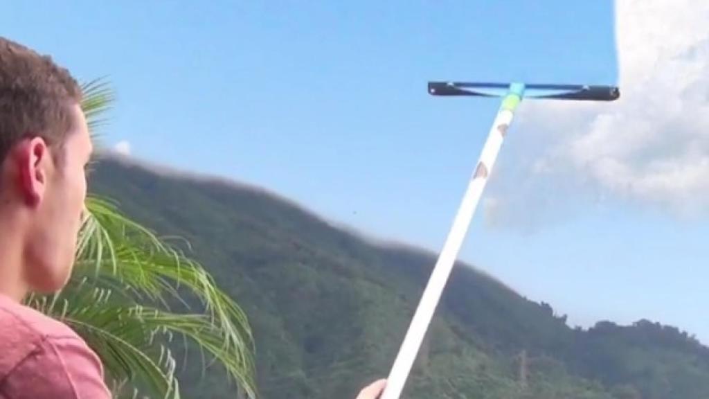 Conseguir borrar las nubes del cielo es posible (al menos en la cuenta de Instagram de @2venezolanos).