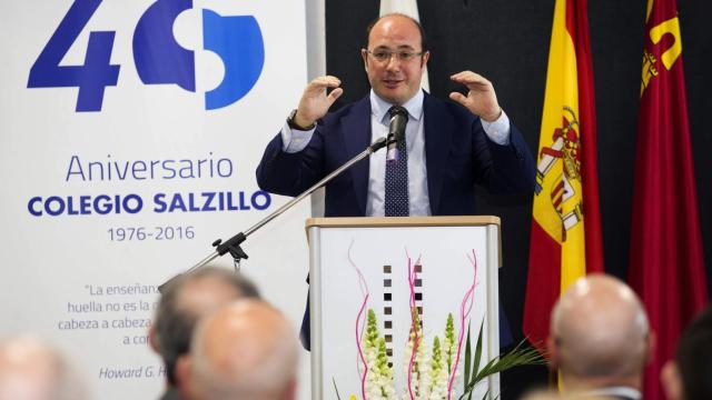 Pedro Antonio Sánchez durante una intervención en un colegio esta semana