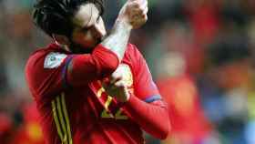 Isco celebra su gol con España.