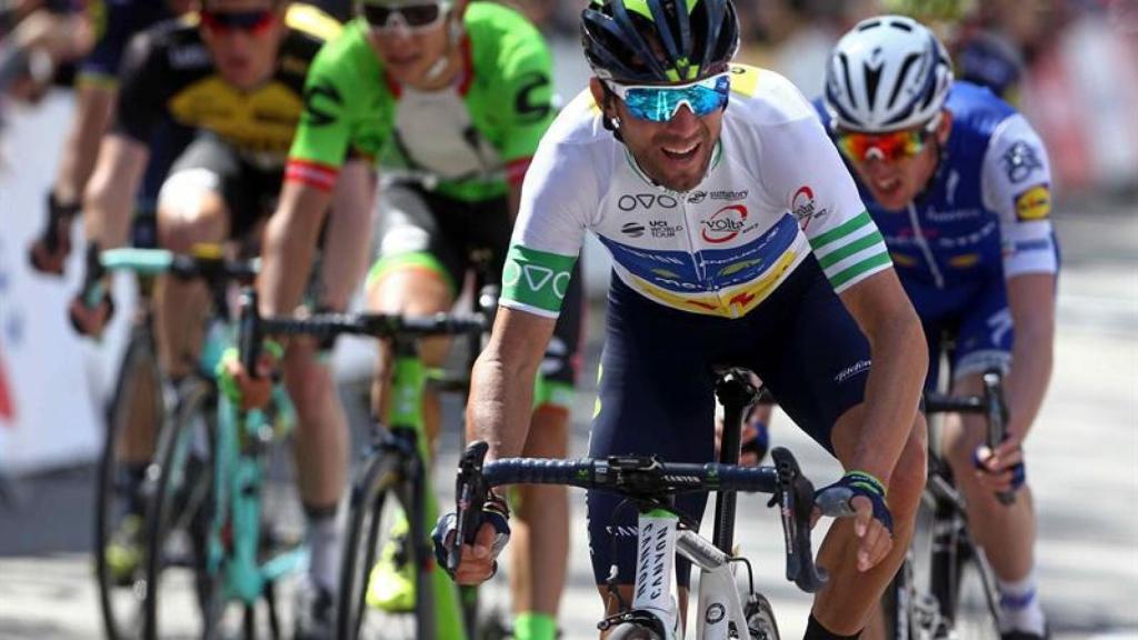 Alejandro Valverde celebra su victoria en la última etapa de la Volta.