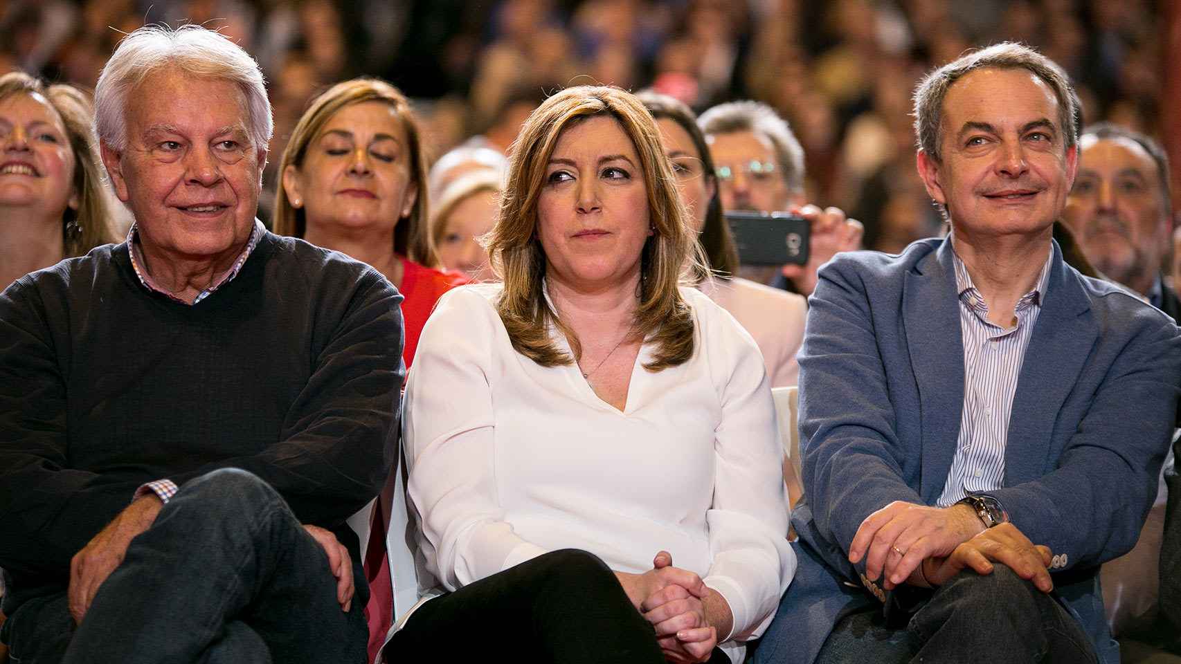 González y Zapatero arroparon a Díaz en su presentación como candidata.