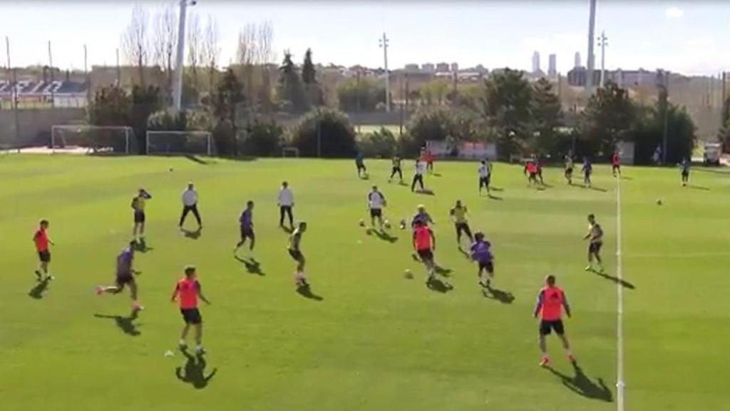 Entrenamiento de pases del Real Madrid