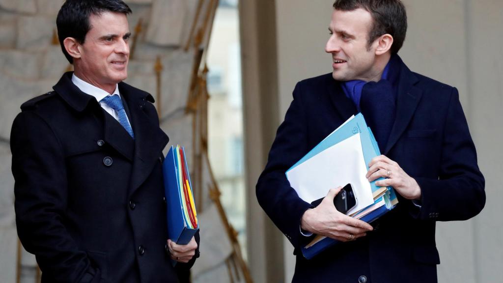 Manuel Valls junto a Macron, en una imagen de archivo.