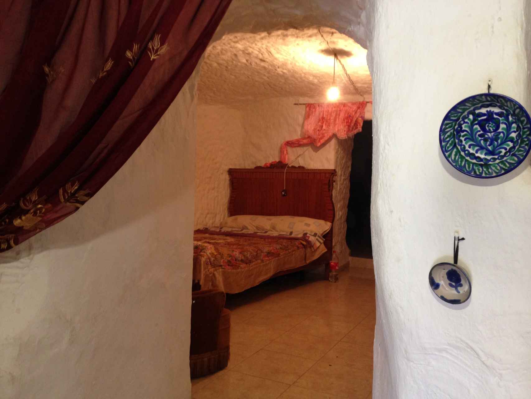 Emilia se crió en una cueva en la parte alta de Tíjola (Almería), donde también vivían otras familias gitanas.