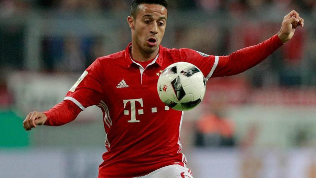 Thiago Alcántara durante un partido con el Bayern   Foto: fcbayern.com