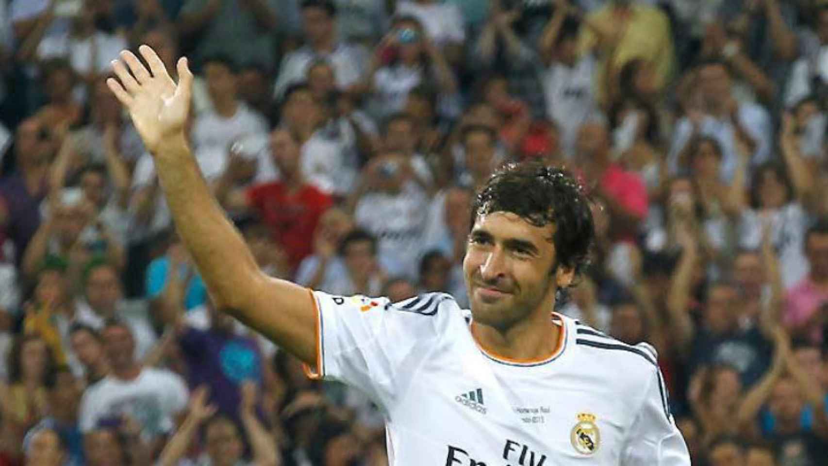 Raúl en su último partido con el Madrid