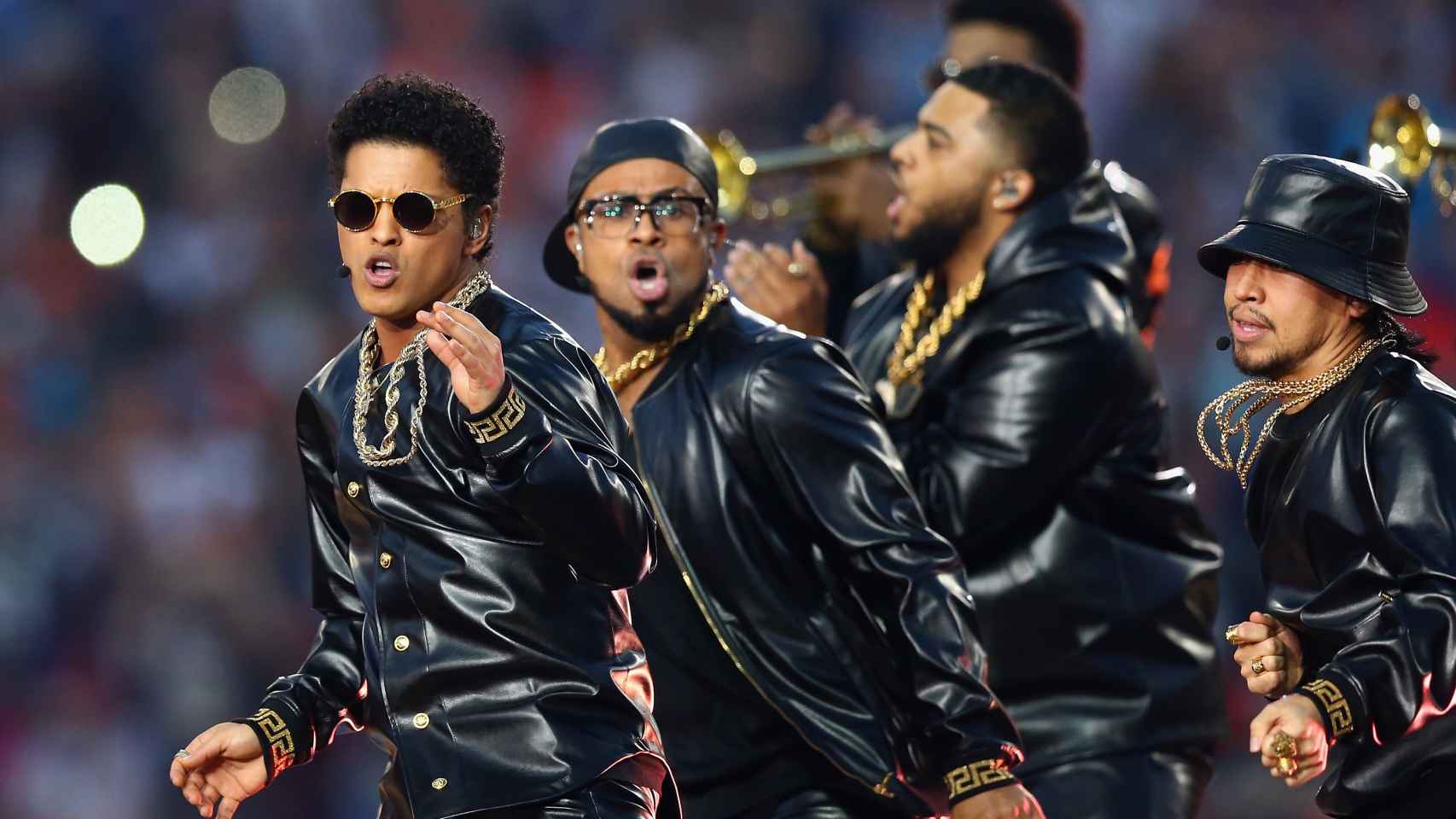 Bruno Mars en el concierto de la Superbowl de 2016. | Foto: Getty Images.