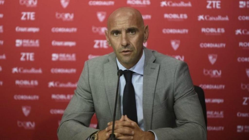 Monchi en rueda de prensa. Foto Sevilla (sevillafc.es)