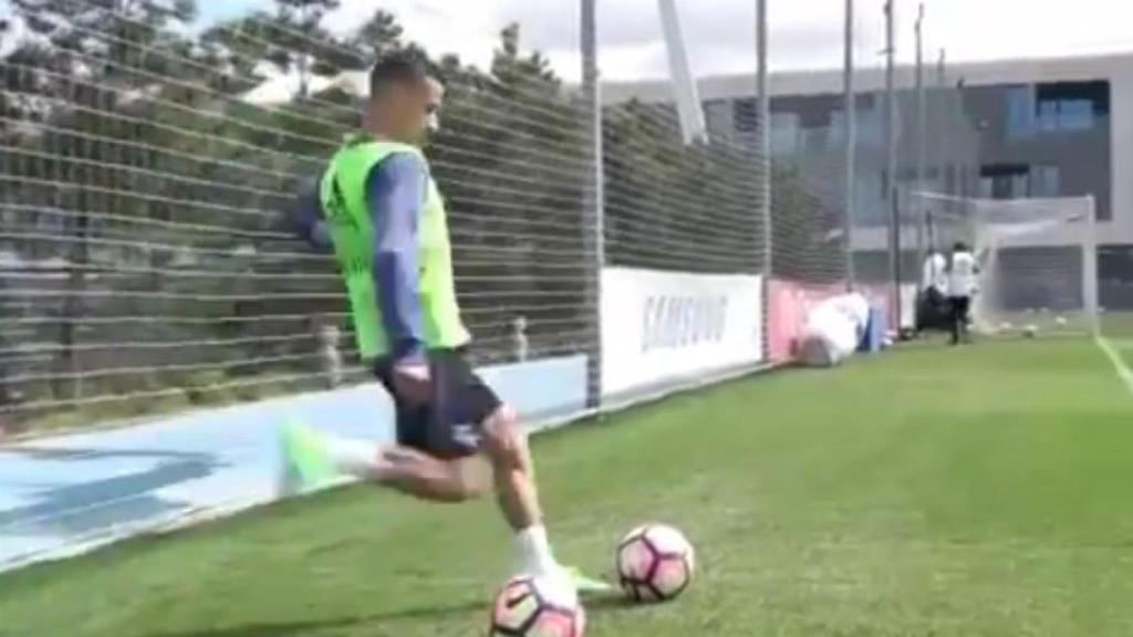 El golazo de Lucas Vázquez en el entrenamiento