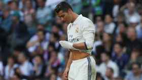 Cristiano Ronaldo deprimido tras el empate contra el Atlético.