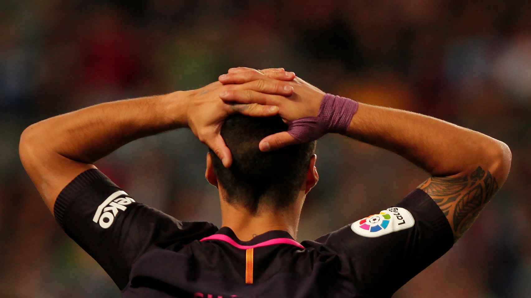 Luis Suárez, decepcionado tras caer en Málaga.
