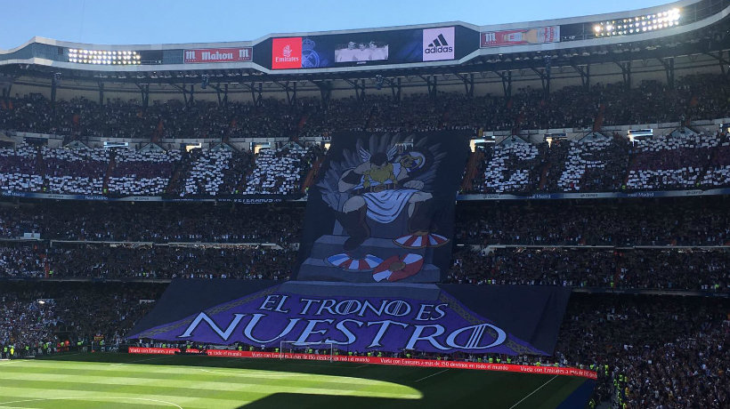 Espectacular tifo en el Bernabeú: El trono es nuestro