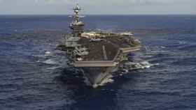 El portaviones de guerra Carl Vinson desplegado desde Singapur