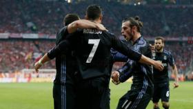 Cristiano celebra el gol con sus compañeros