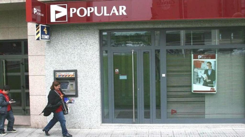 Una oficina del Banco Popular en una imagen de archivo