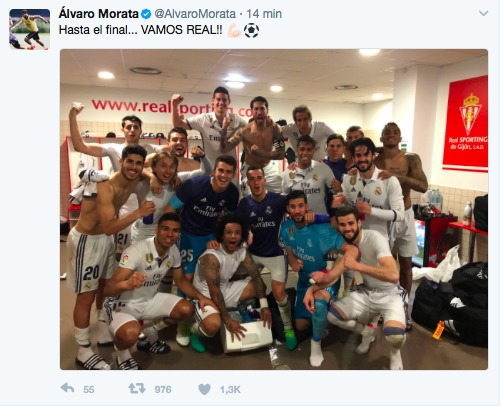 El Madrid celebra en el vestuario la agónica victoria en Gijón