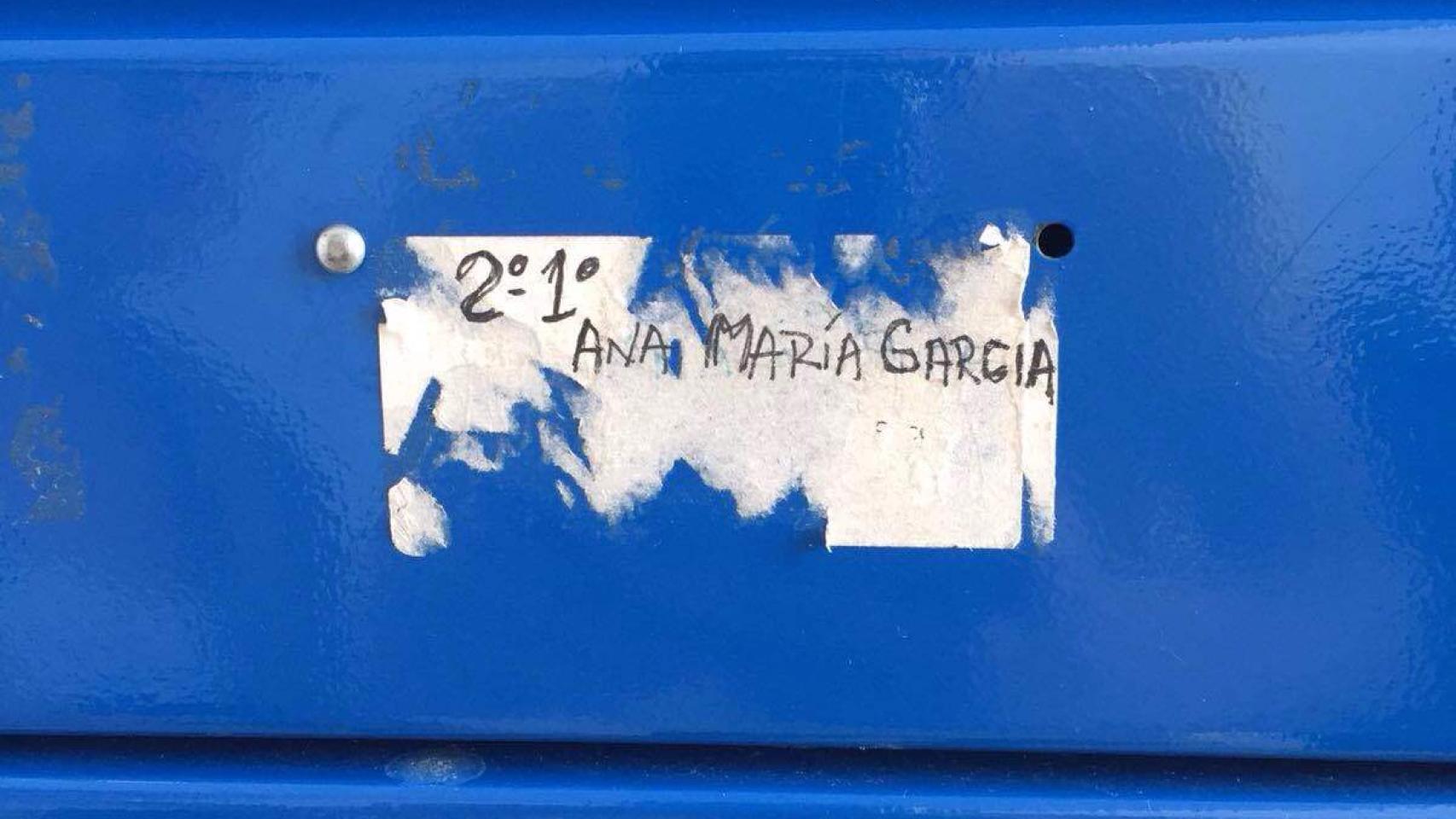 El buzón de Ana María y Pilar en el 8 del Pasaje de San Bernat del barrio del Raval.