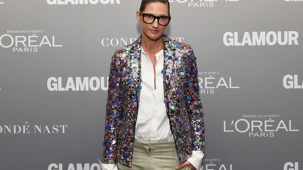 Jenna Lyons en el backstage del evento de Glamour Women Of The Year 2016 en Los Ángeles. | Foto: Getty Images.