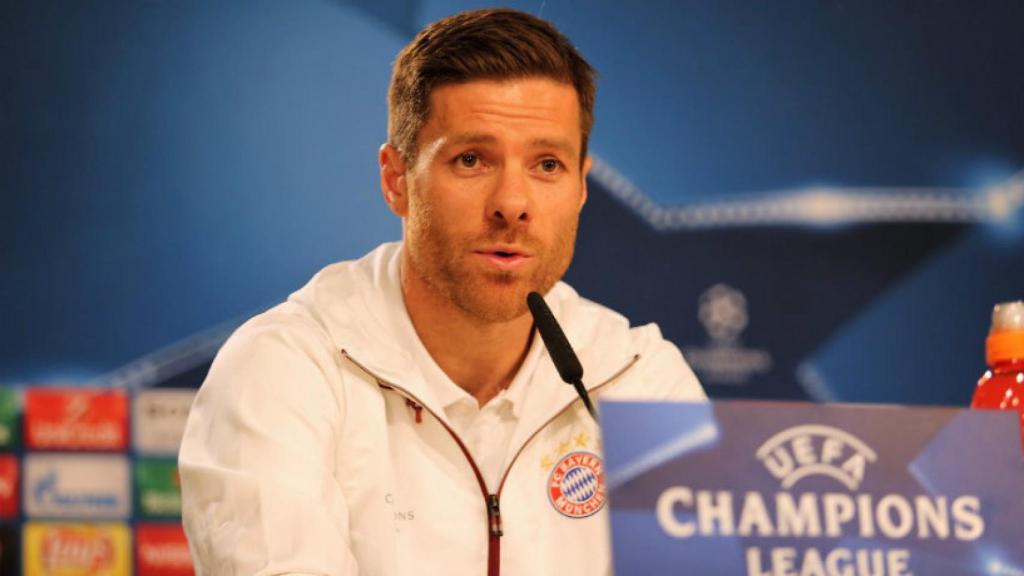 Xabi Alonso en la rueda de prensa previa al Real Madrid - Bayern. Foto. Twitter (@FCBayern)