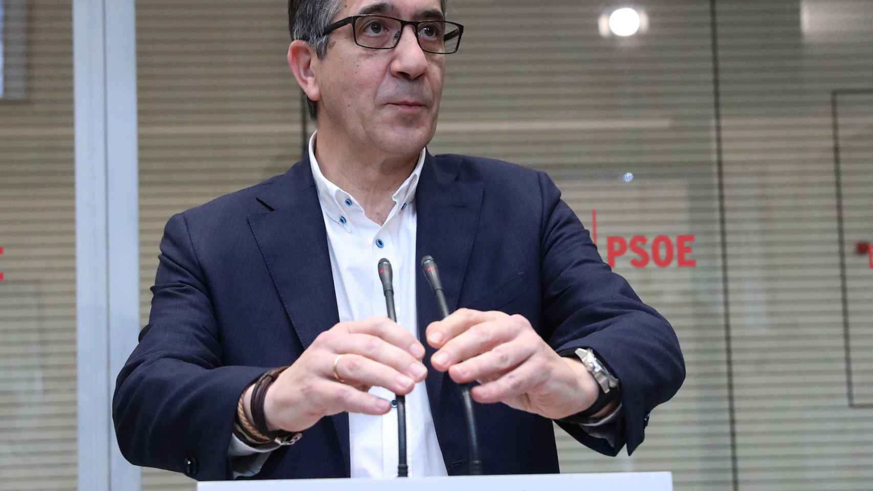 Patxi López, este lunes en la sede del PSOE para presentar formalmente su precandidatura.