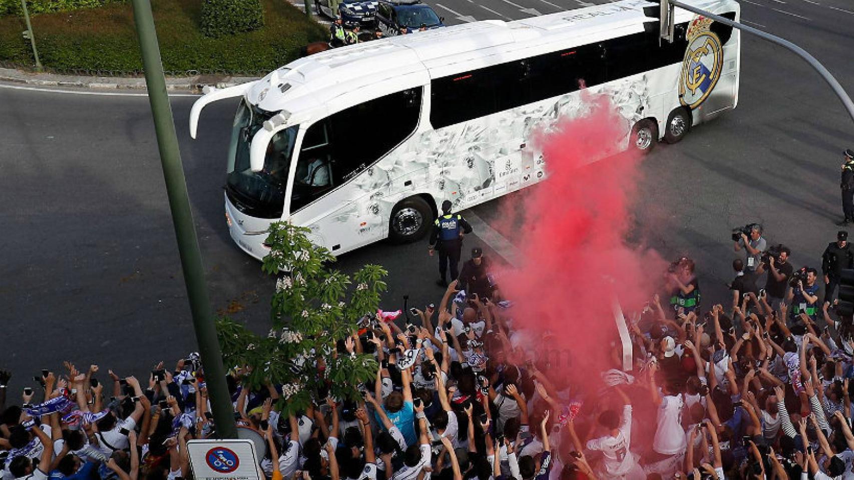 Recibimiento de la afición al Real Madrid