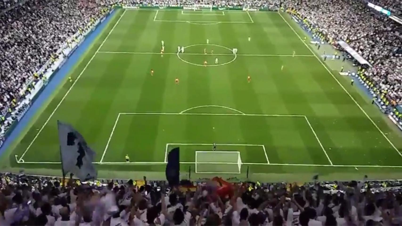 La Grada Fans durante un partido en el Bernabéu