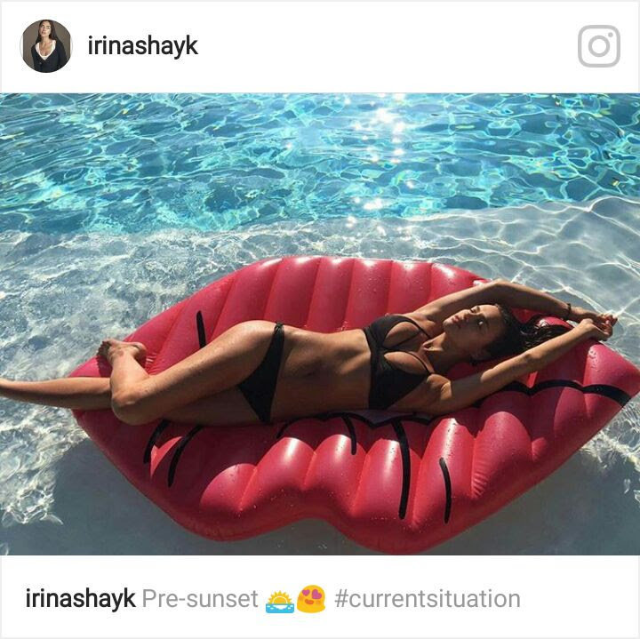 Irina Shayk posa impresionante en bikini tras dar a luz