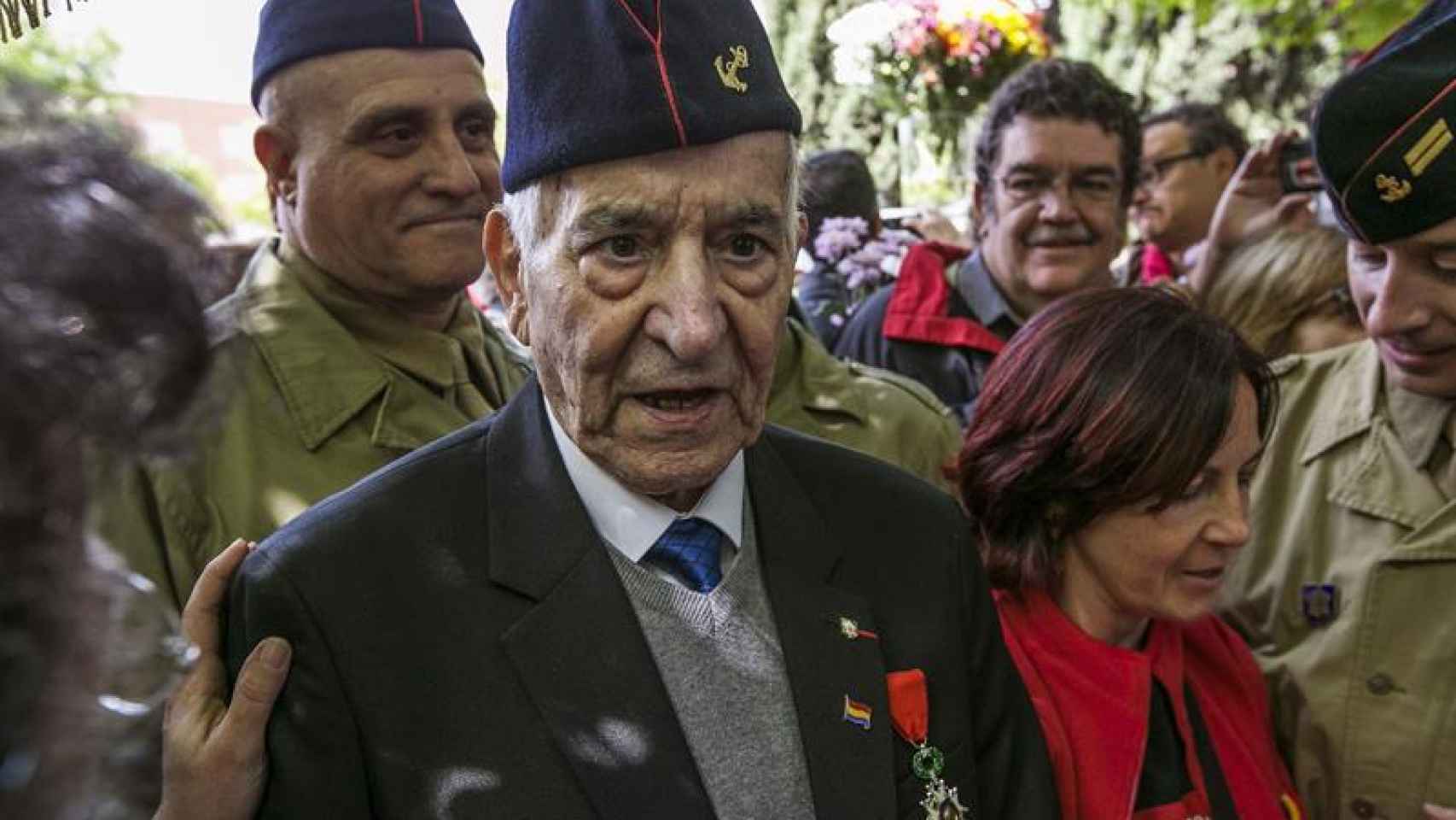 Rafael Gómez, de 97 años, único superviviente de la división La Nueve, asiste hoy en Madrid a la inauguración del Jardín de los combatientes de la Nueve.