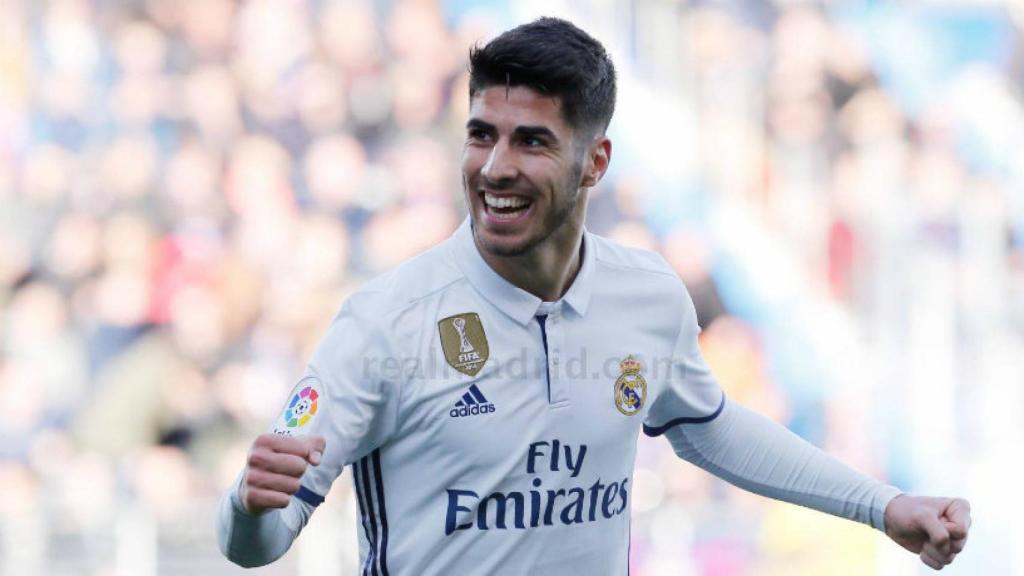 Asensio celebra su gol