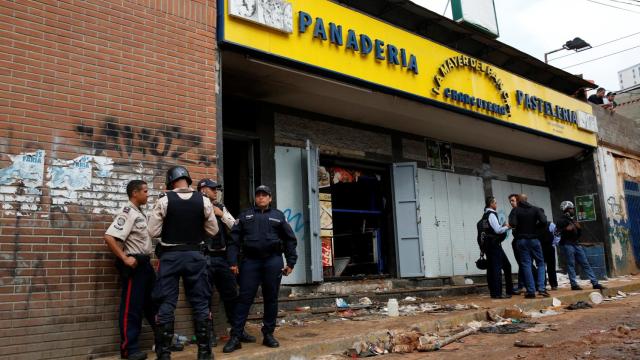 La panadería saqueada en Caracas.