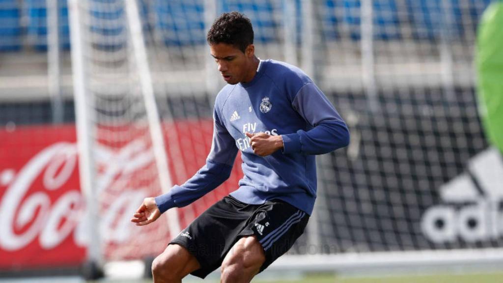 Raphael Varane se ejercita en solitario