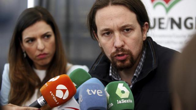 Pablo Iglesias atiende a los medios este sábado después de participar en un acto