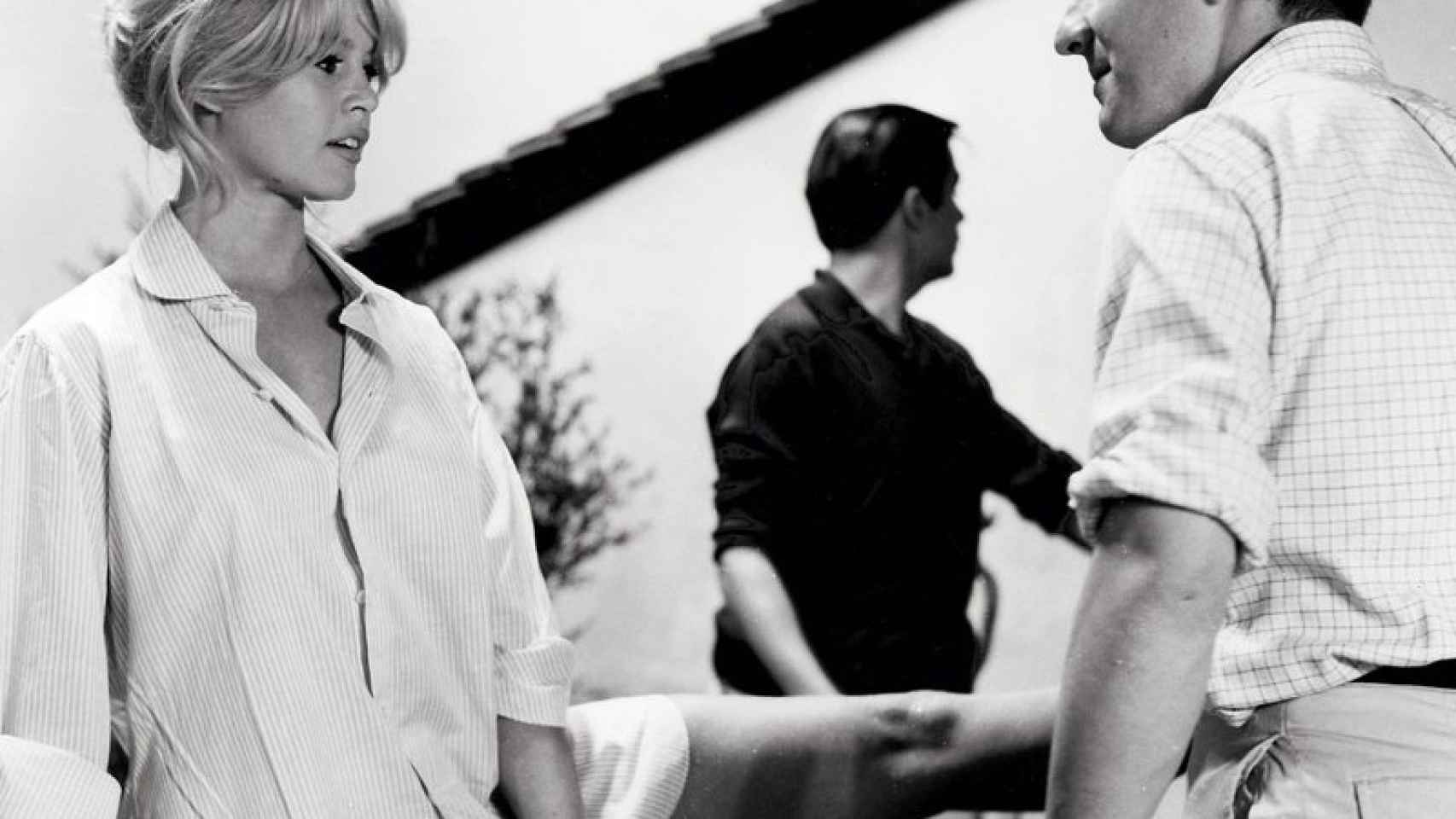 La actriz Brigitte Bardot en una de las escenas del film: El amor es asunto privado (1962)