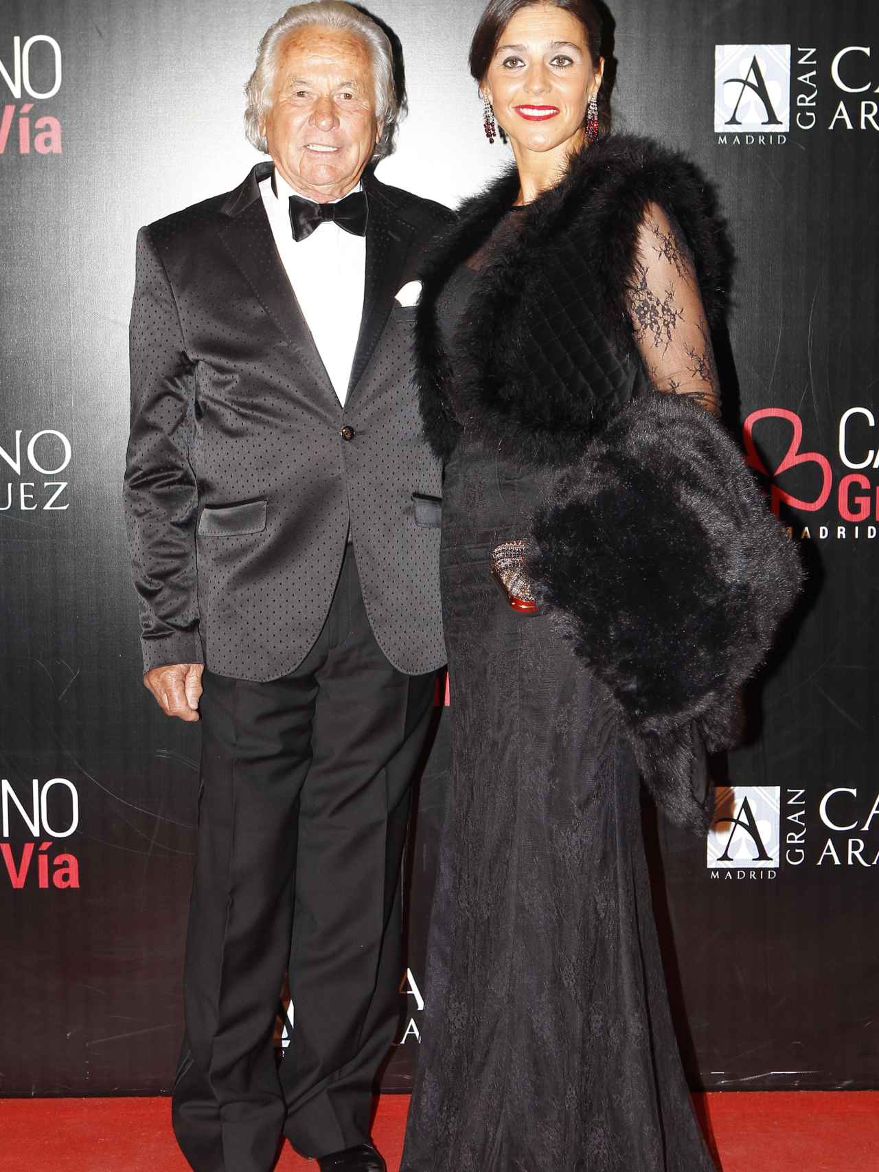 Palomo Linares y su pareja Concepción Azuara en los premios Antena de Oro 2015.