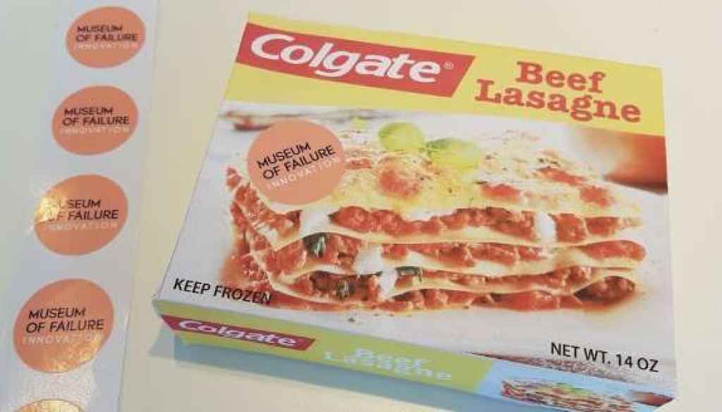 La marca de dentífricos Colgate se lanzó a la lasaña de carne. Lo recoge el Museo de los Fracasos de Samuel West.