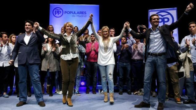 Pablo Casado con Esperanza Aguirre y Cristina Cifuentes.