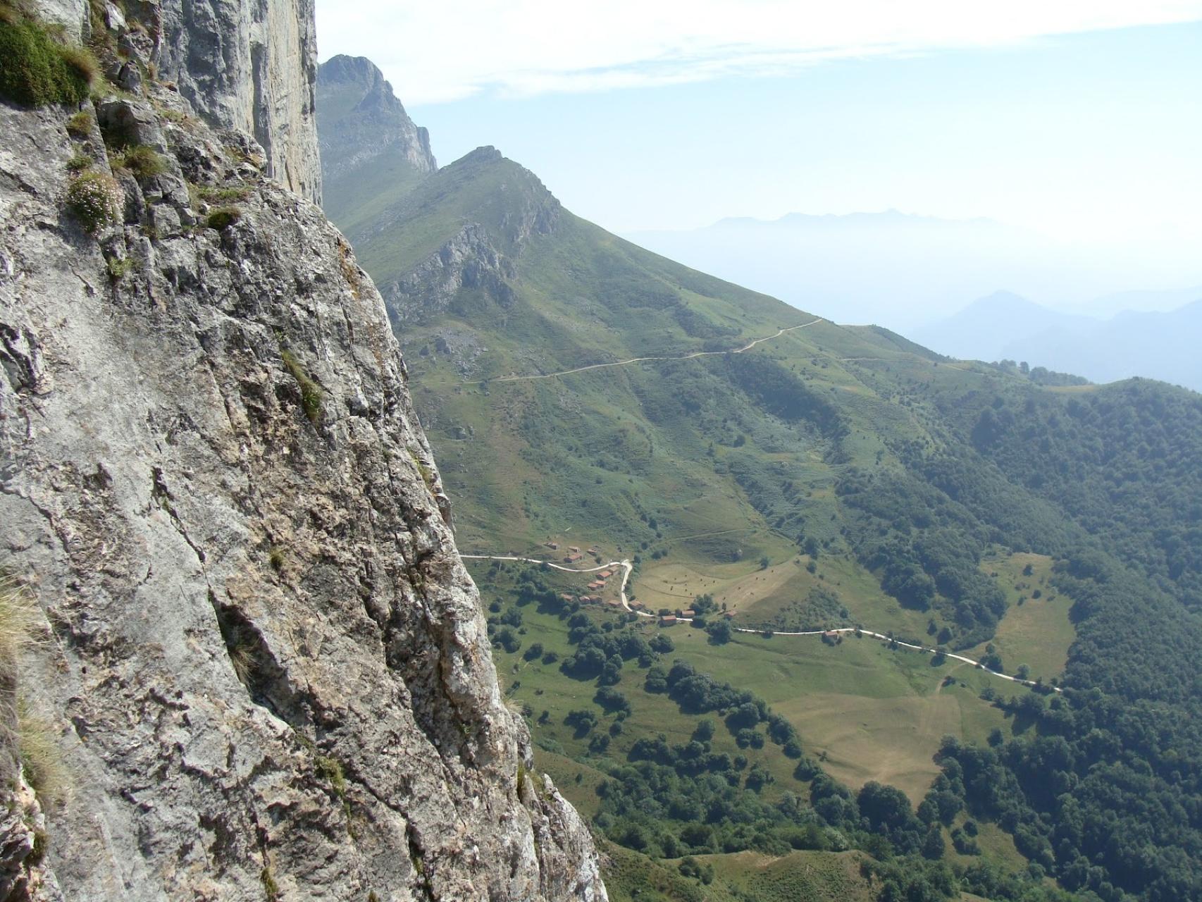 El Espolón de Jisú, donde los tres fallecidos podrían haber acudido a escalar.