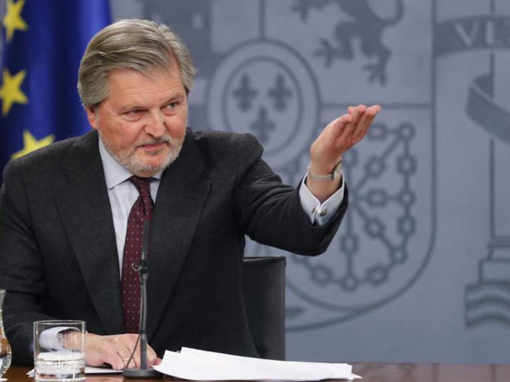 El Supremo libera a Íñigo Méndez de Vigo de uno de los escollos más graves de esta legislatura.