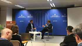 Mas conversa en Bruselas con el periodista Jean Quatremer