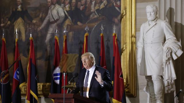 Trump, en un momento de su discurso en honor a las víctimas del Holocausto.