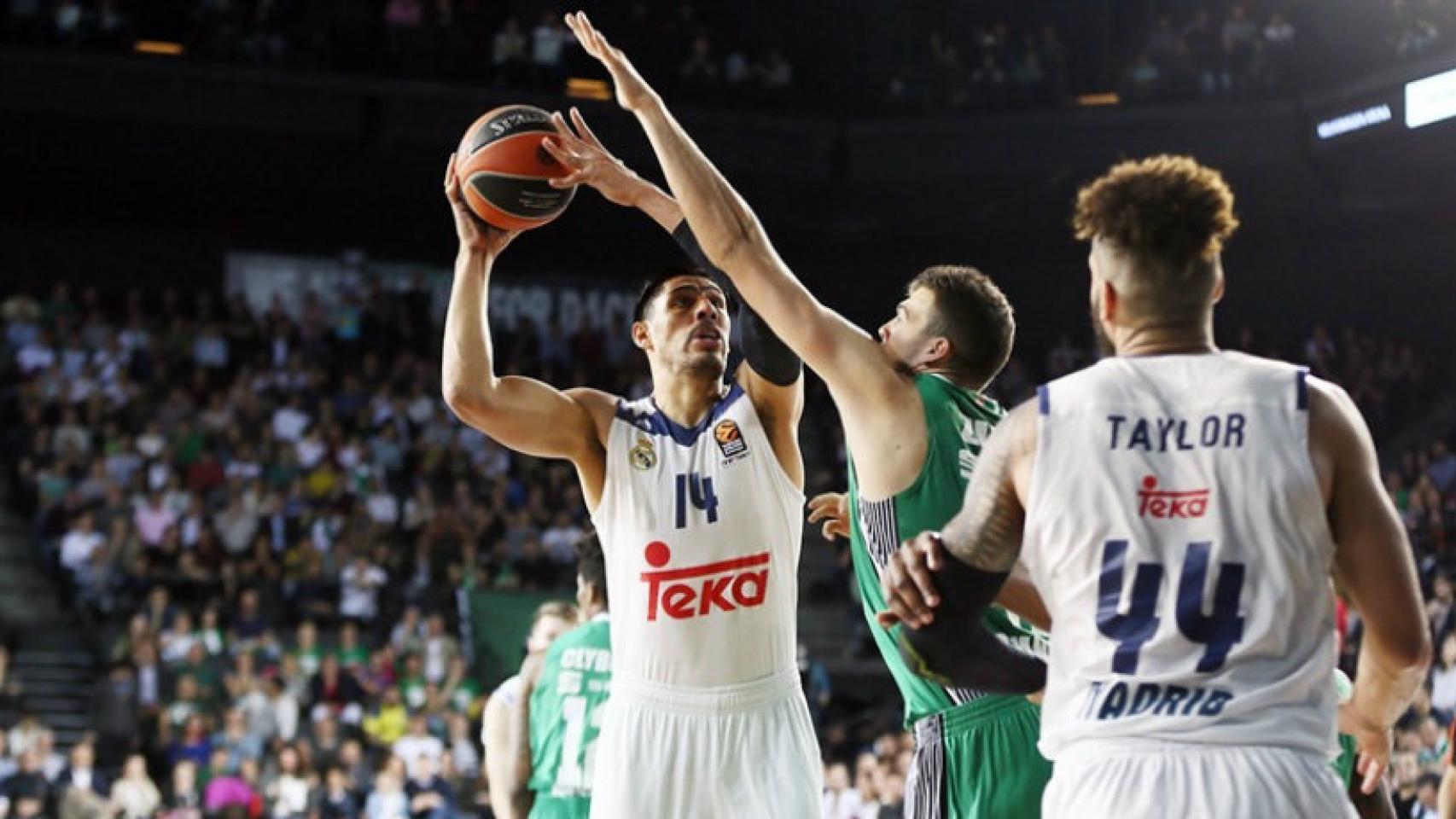 Gustavo Ayón contra Darussafaka Dogus. Fuente: euroleague.net