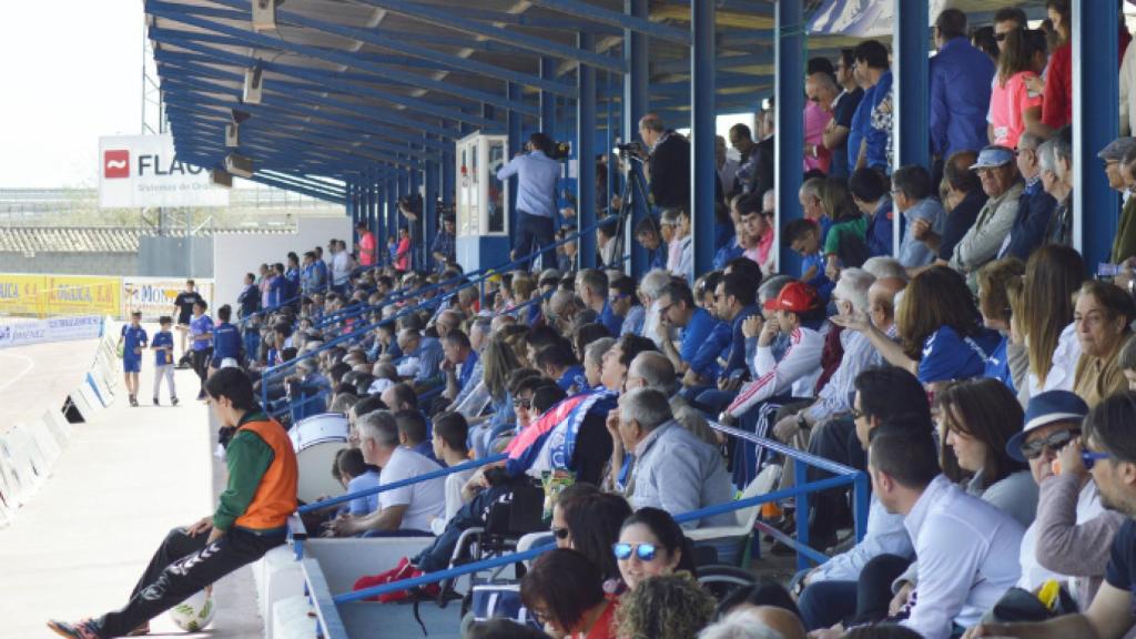 Grada del Paquito Giménez (Foto: UD Socuéllamos)