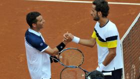 Feliciano López se despide de Montañés (Foto: Barcelona Open Banc Sabadell)