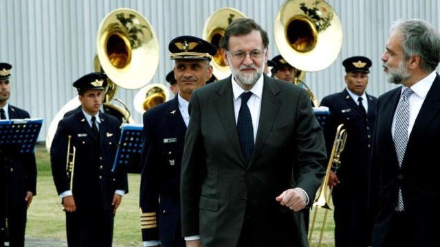 Rajoy, a su llegada a Montevideo.