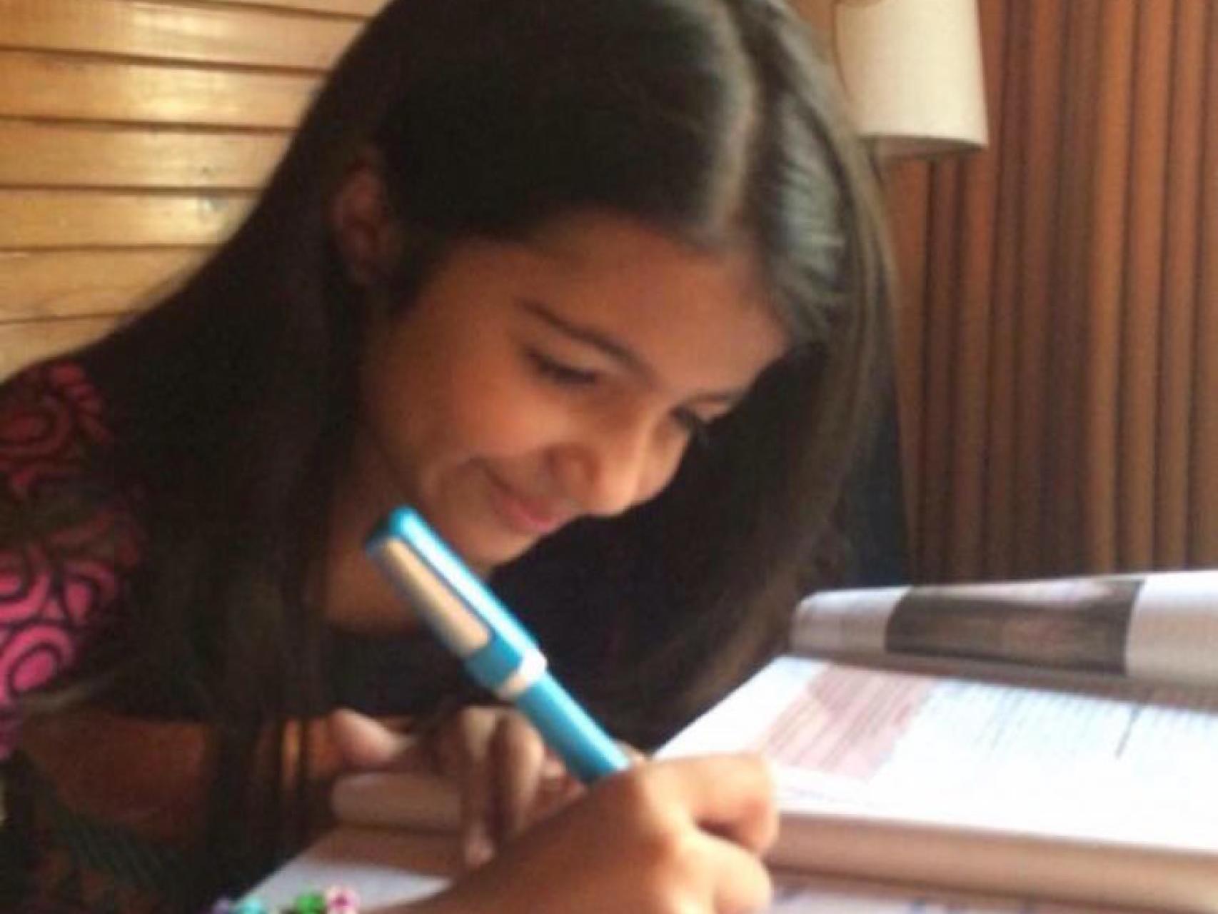 Aisha Esbhani, 13 años, paquistaní, una misión: leerse un libro de cada país del mundo.