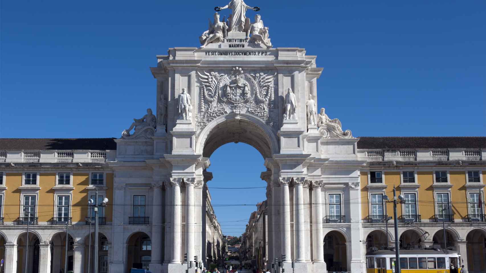 La plaza del Comercio.