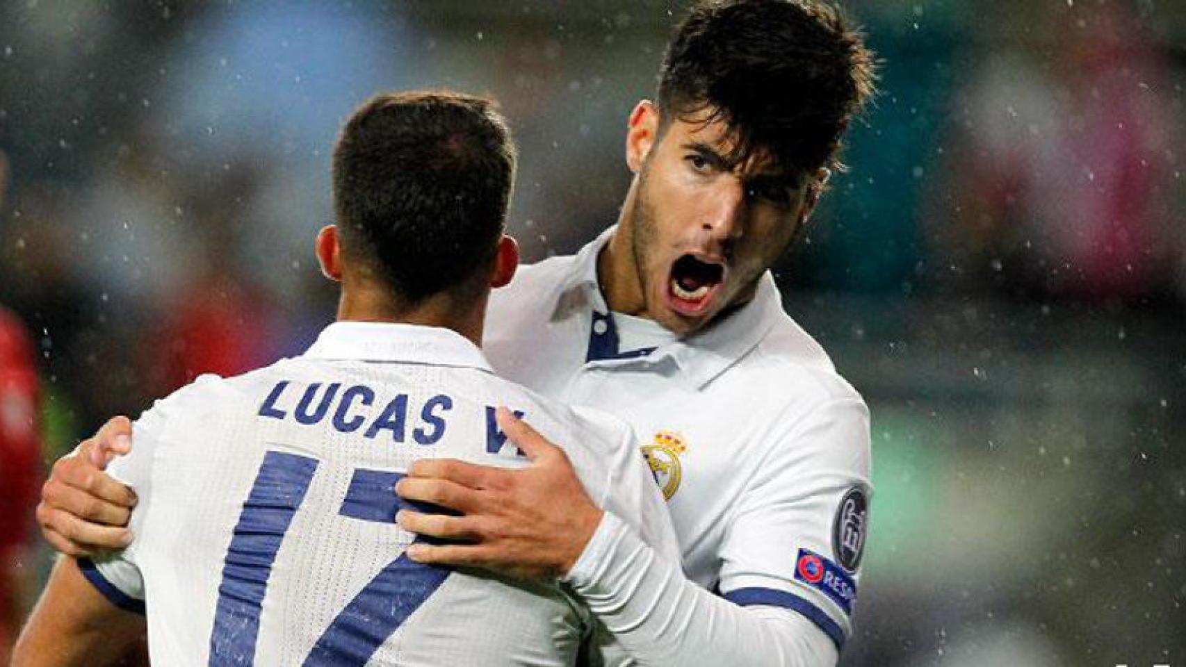 Lucas Vázquez y Asensio celebrando un gol