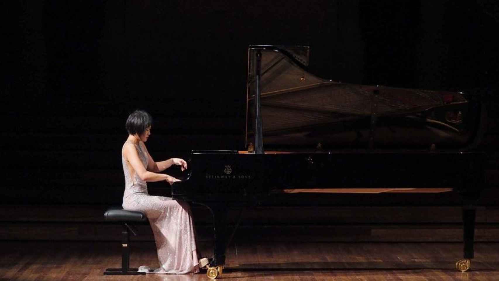 La pianista china Yuja Wang paró un concierto por el ruido.