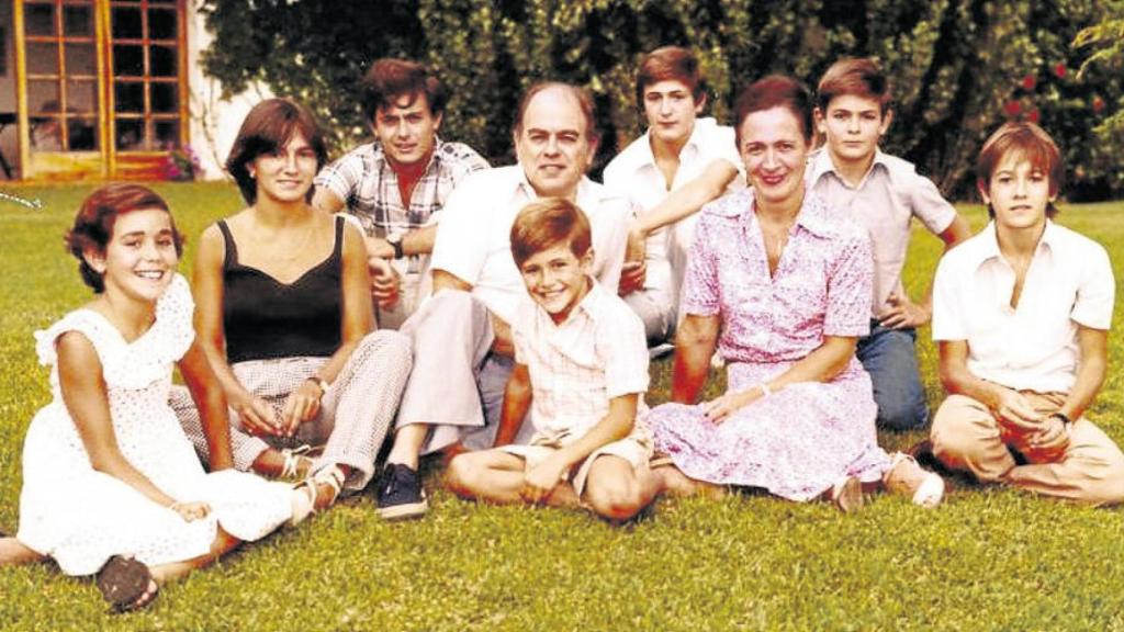 Los siete miembros de la familia Pujol Ferrusola.